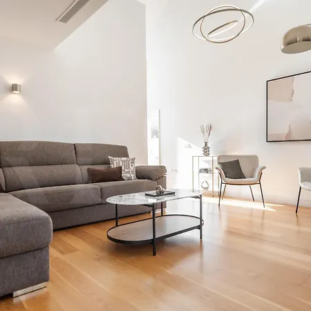 Penthouse With Terrace And Cathedral Views By Rems